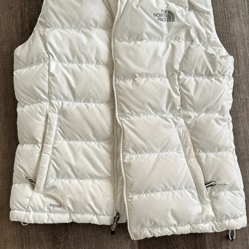 The North Face Women's Cream Quilted Vest - Picture 4 of 4